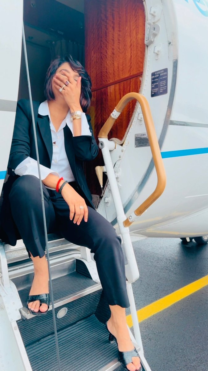 DjGouri's tweet photo. Just Me & My Second Home ✈️🖤
.
.
#djgouri #flyingcrew #privatecharter #flyinghigh https://t.co/NYGvGc0Eju