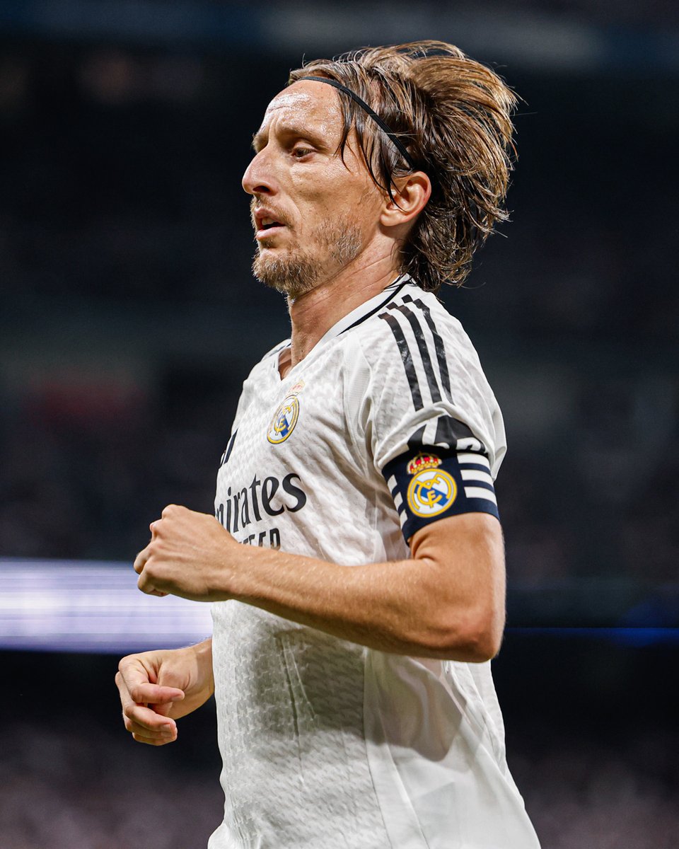 realmadrid's tweet photo. ©️ @LukaModric10 ©️
#RealMadridEspanyol https://t.co/sl1Iv3L1Am