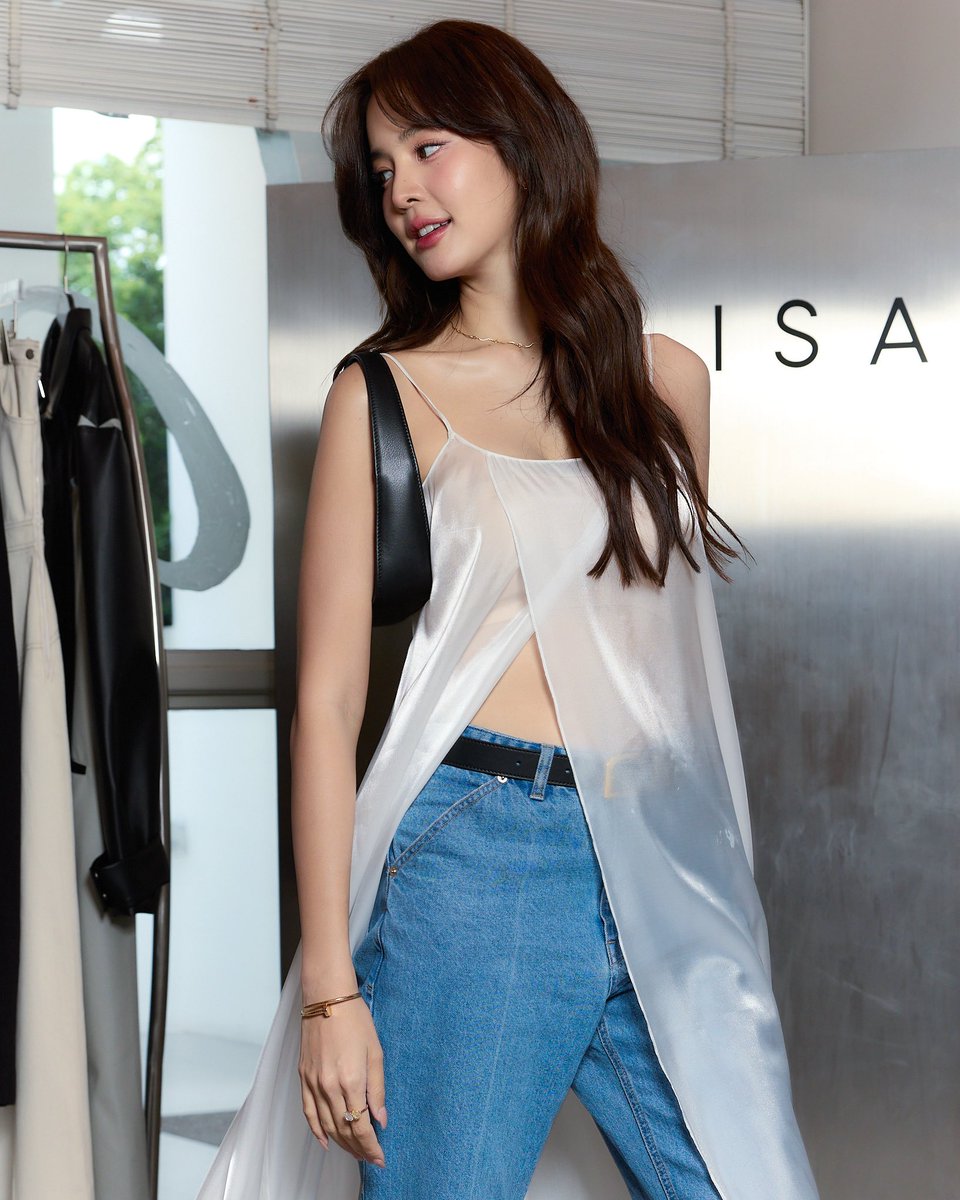 tb_entofficial's tweet photo. SALISA's first showcase NOLITA FALL/ WINTER24
#SALISANOLITA #SALISA
@bowmayladabow 
#BowMaylada #โบว์เมลดา https://t.co/emRxfsgqzD