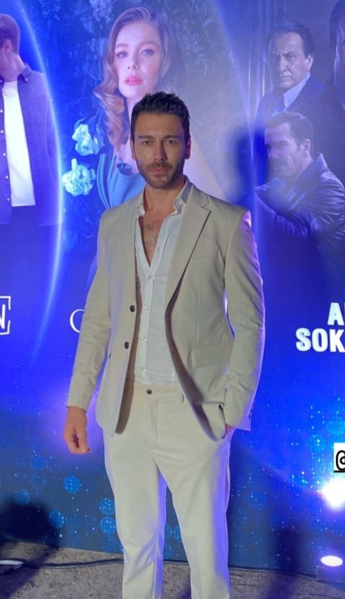 oldugukadarr_'s tweet photo. Beyaz giyen Oğuz🔥🔥 #OğuzPeçe https://t.co/9dMkYfDV8M