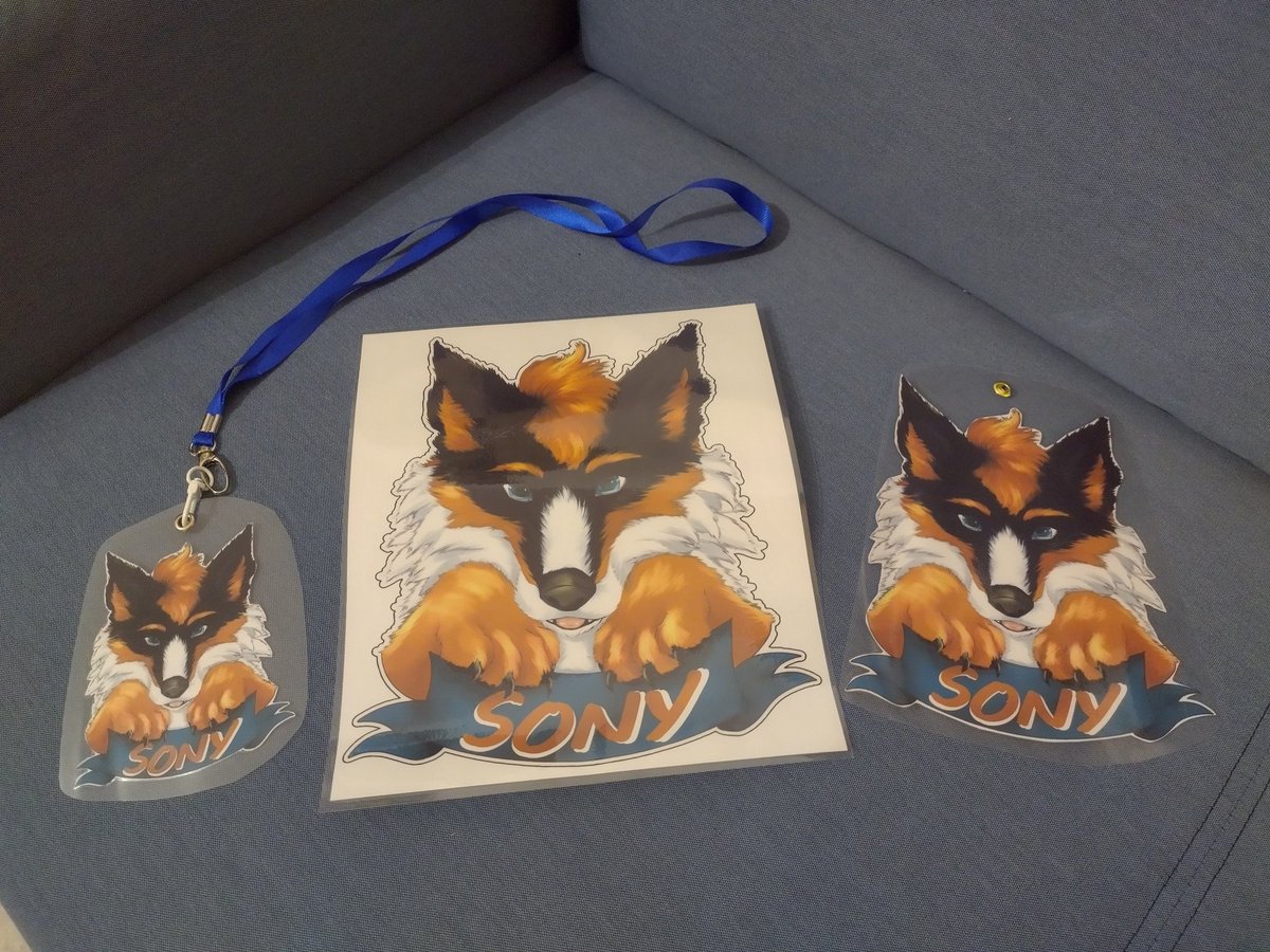 sonyfurry's tweet photo. Un grand merci à @gilmett !!!

#furryfandom #fursuiting #furry #fursuiter #fursuit #fursuitcrush #fursuitdog #fursona #furryart https://t.co/Kdxj2wri85