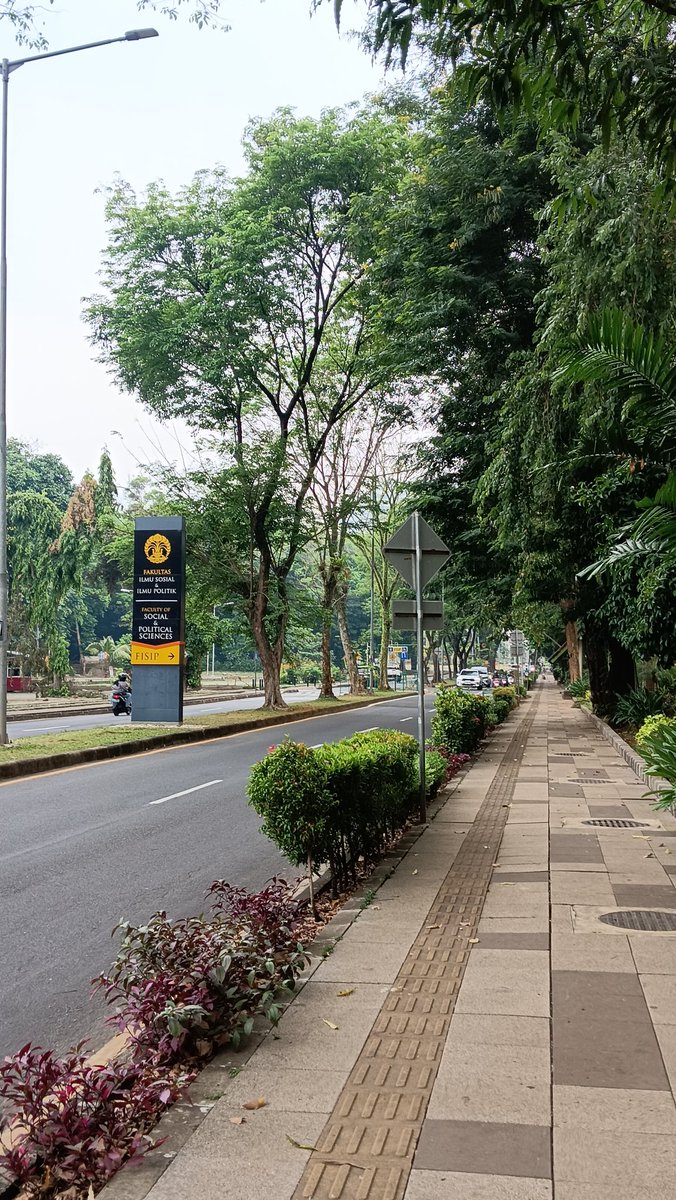 syaaenergy's tweet photo. strolling around kampusku di 2026 yeay https://t.co/aYmAWkTpxu