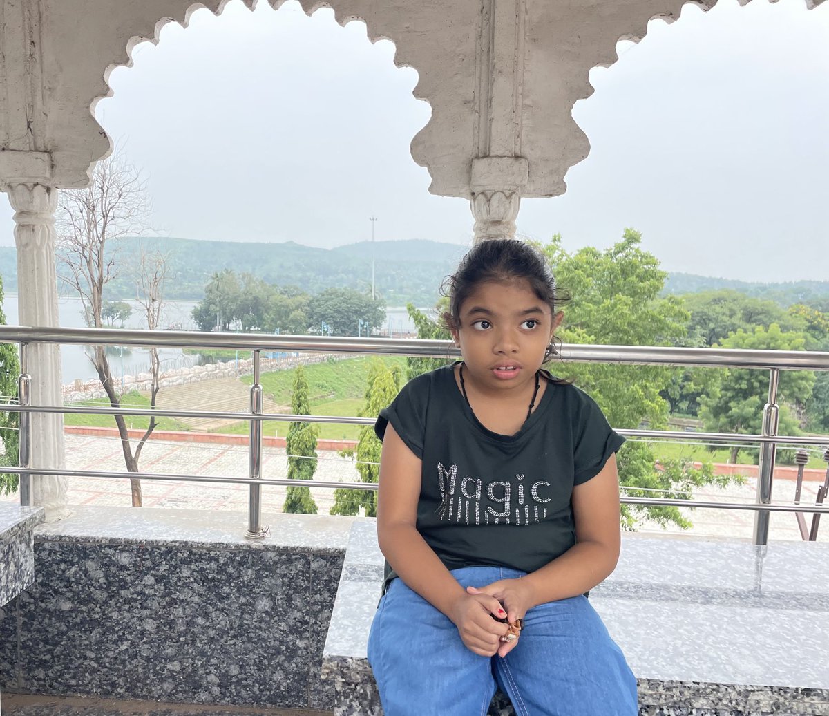 dilipsingh25's tweet photo. #nationaldaughtersday https://t.co/rVE50Pxd4U