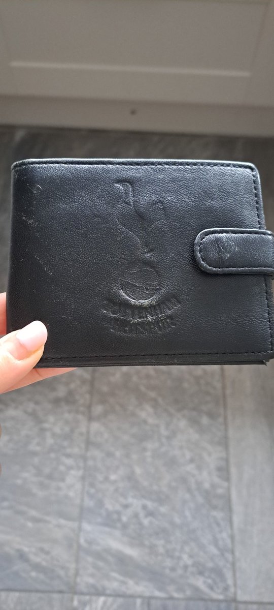Found this Tottenham Hotspur black wallet next to Lady Alice Park in Greenock. Bank card inside. please share......