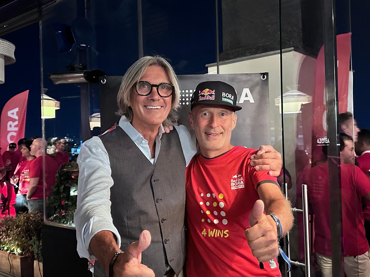 SpinazzeRobert's tweet photo. Solid friendship..First meeting the day after RVV in Roeselare 2016...since than we became strong friends...thanks dear Willi
#borahansgrohe #boracookingsystem
#redbullborahansgrohe https://t.co/zh0THQHTeX