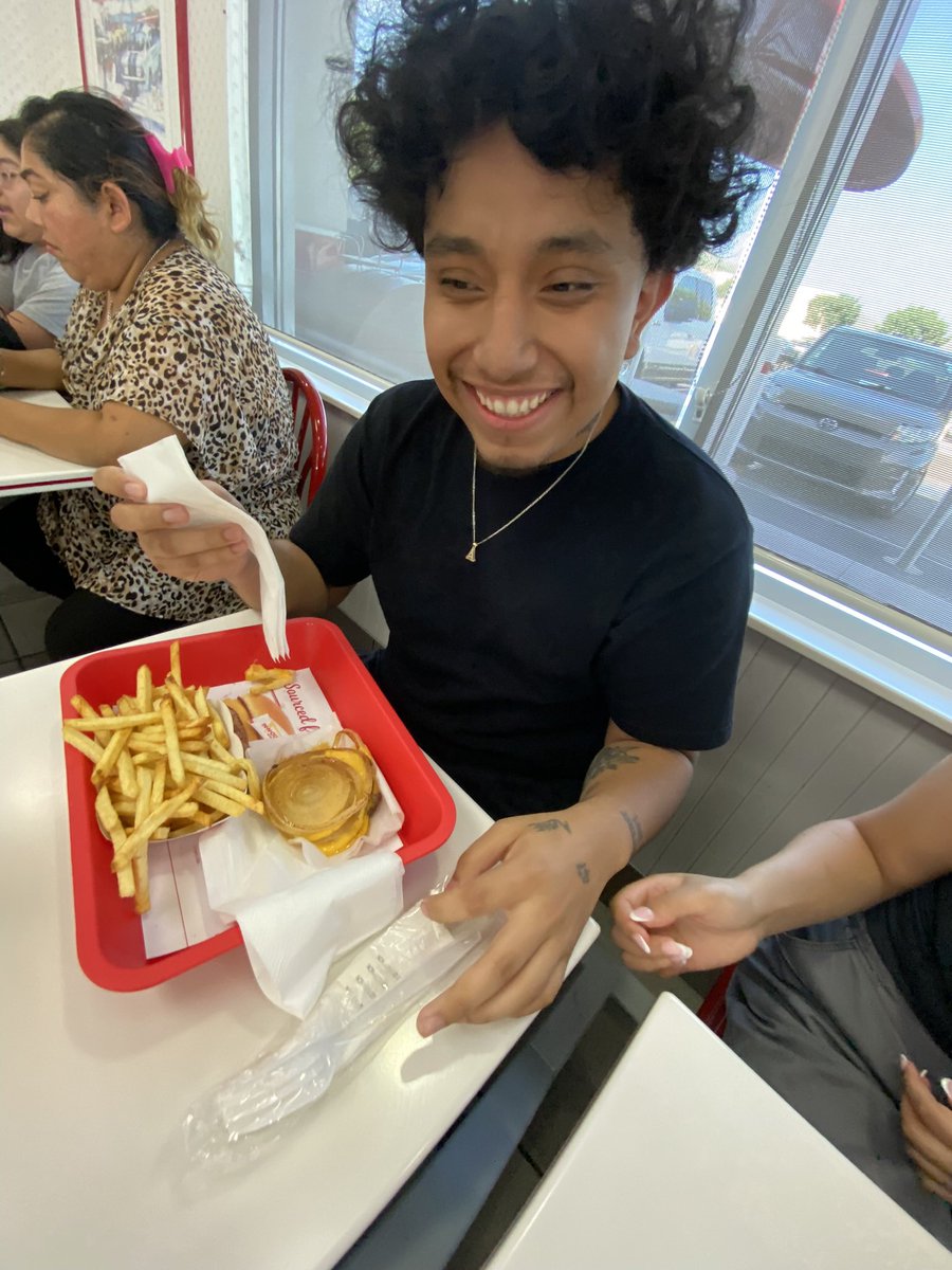 babyhood03's tweet photo. Happy birthday to my goat @vicbuckss  , it’s LMOB for life you taught me that can’t trust no bitch for shit https://t.co/KldqFPoks9