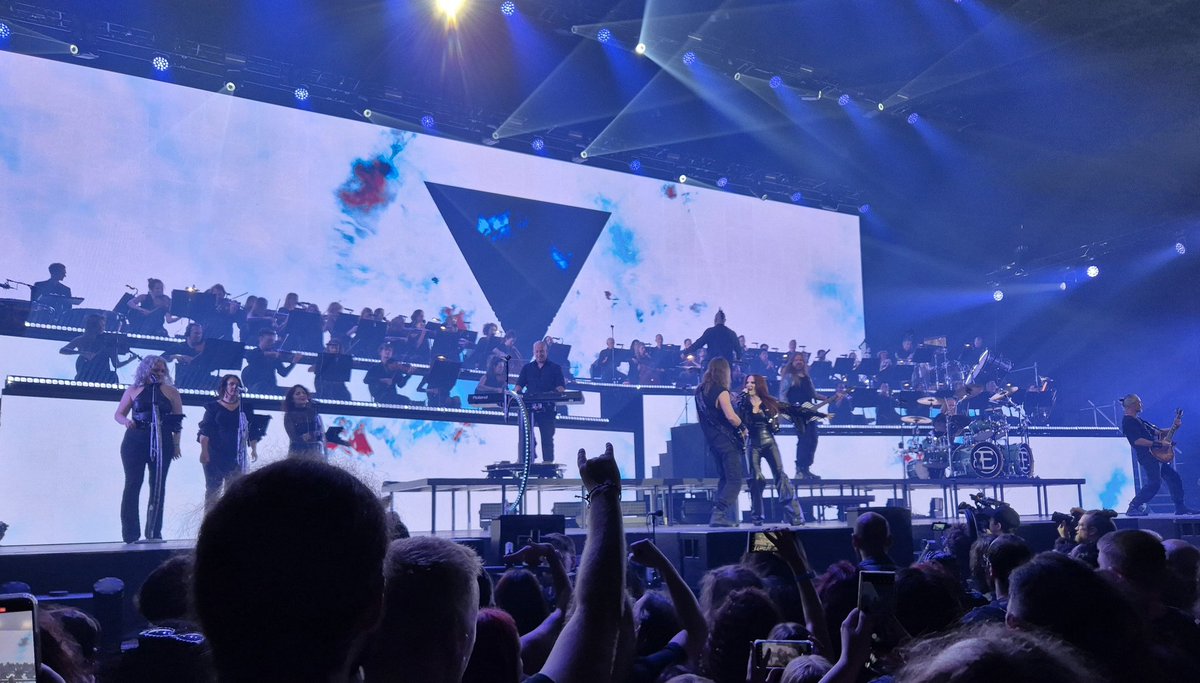yuuhaw's tweet photo. The Epica gig in Amsterdam on Friday with full symphonic orchestra was the most amazing gig I've ever seen! Also, the Inverted Black Pyramid made an appearance. Coincidence?
#EpicaSymphonicSynergy #epica #epicalive #blackpyramid #therearenocoincidences https://t.co/d2QauLaltO