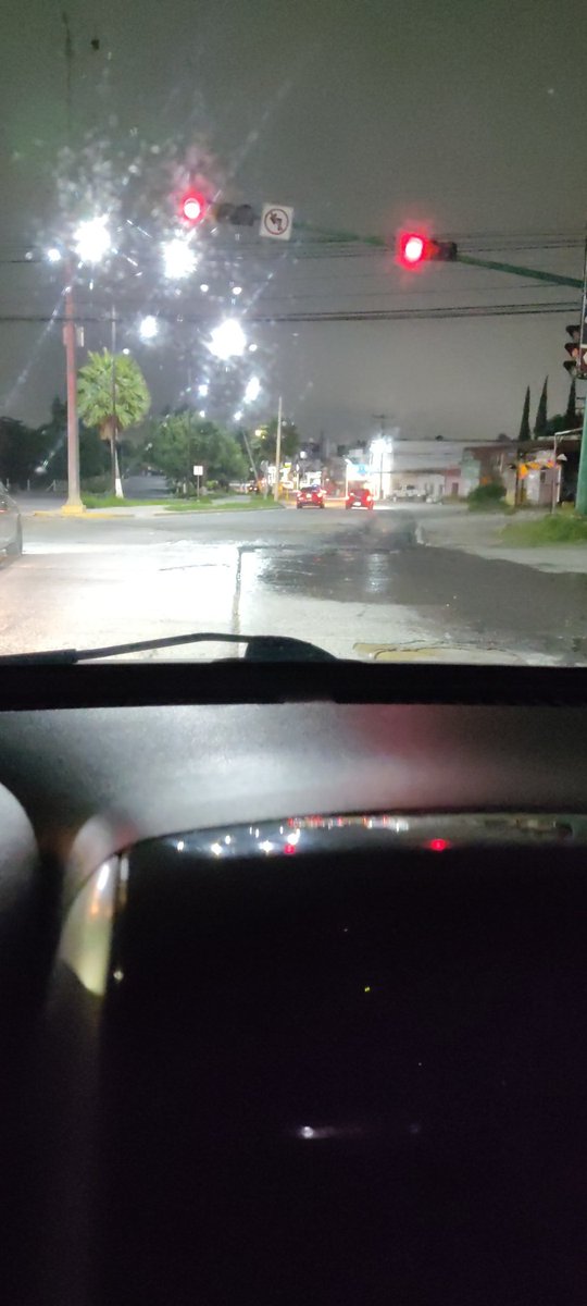 CuriososJrz's tweet photo. Está demasiado tranquila la noche.. 😴 alguien requiere servicio de Uber🫥 https://t.co/EbDapZXSBZ