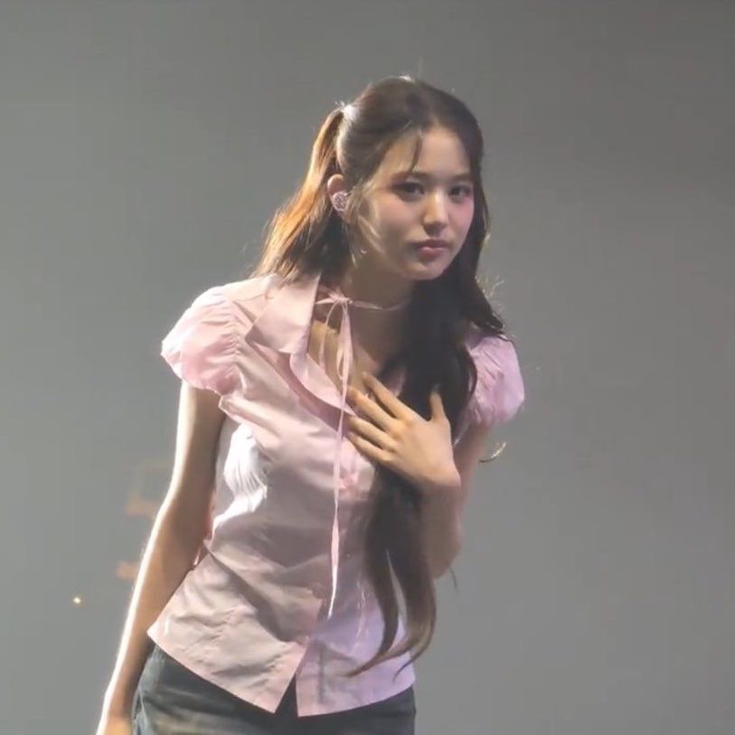 yuwpurin's tweet photo. 🍓🎀
#wonyoung #IVE #wonyoungism #IVE_ON #IVE交換 #jangwonyoung #iveconcert https://t.co/9njgAGJulc