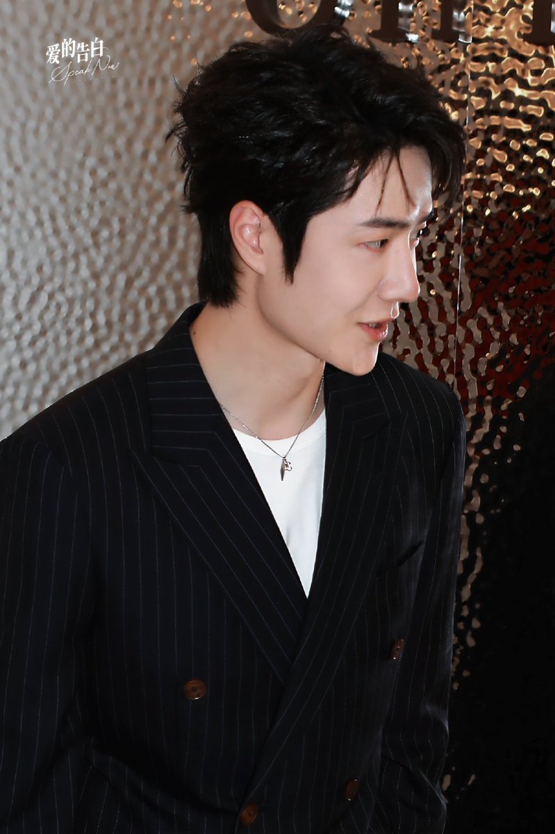 tuanoy_wz's tweet photo. หล่อเหลาราวเทพบุตรสันกรามคือคมบาดใจมากกกกTT

WANG YIBO AT JC WORLD MFW25
#YIBOxJimmyChooMFWSS25
#JimmyChoo @jimmychoo
#MFWSS25 #MFW
#MilanoFashionWeek
#MilanFashionWeek #WangYibo https://t.co/cStGM1Zp5m