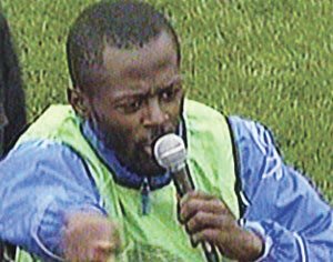 Bende kürtçe , arapça yokken kürt mevlütüne getirdiler. Birazdan Tazameta gibi açıklama yapıcam.