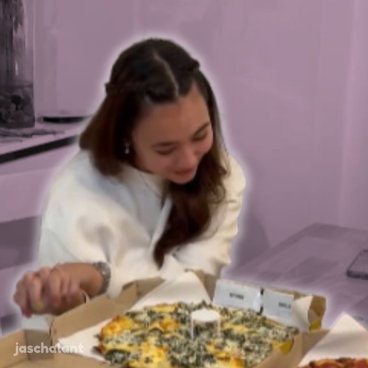offwemby's tweet photo. one of the many things i love about jas is her faith. she's not afraid to show it and shows a lot about her heart. we see this in pbb and still keep seeing it sa outside world. hays our genuine girl, we love you so much 🥺🥺

#JasScales | Jasmine Helen https://t.co/7g6KYgFm9l