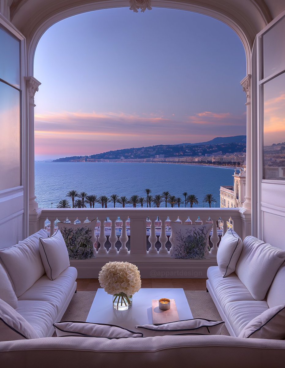 AppartDesign's tweet photo. Côte d'Azur, France https://t.co/K8YNMKWKsu