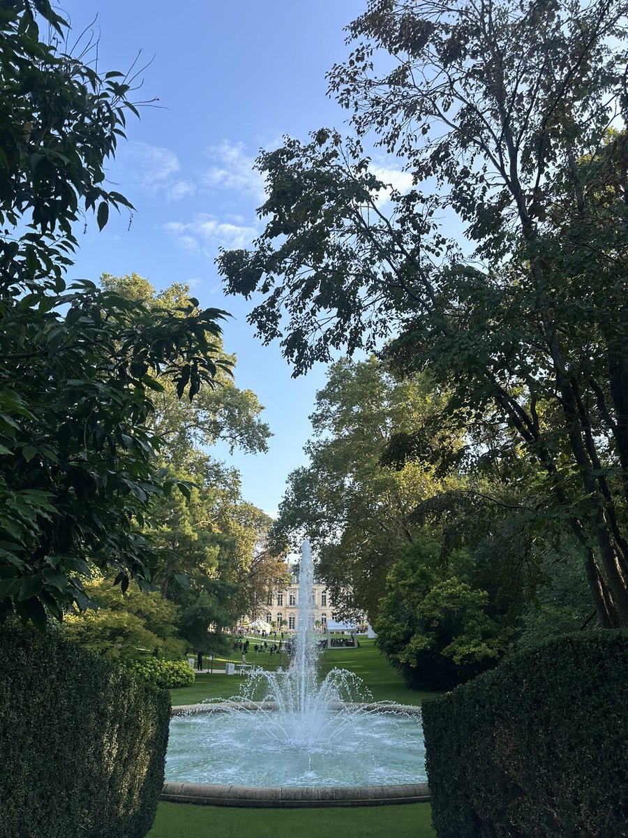 Julia Thebault--Laurier tweet media