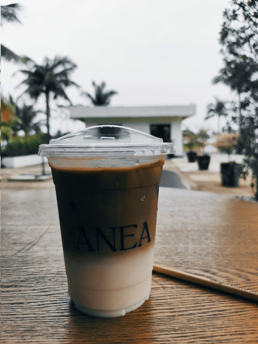 eisroppi's tweet photo. Picture muna bago inumin.

📍Anea Cafe https://t.co/py6Me7t2PJ