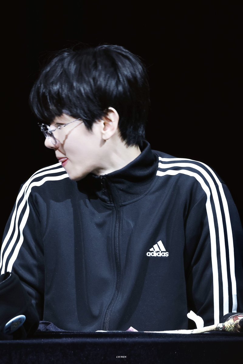 240921
#BAEKHYUN #백현 <a href="/B_hundred_Hyun/">Baekhyun_EXO</a>