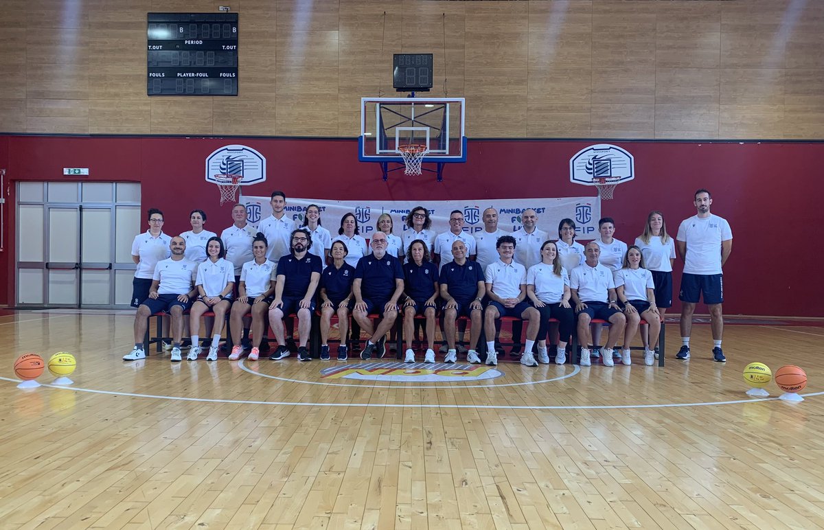 Un nuovo corso, una ennesima ripartenza... a Cagliari per un Corso istruttori Nazionali con 22 partecipanti tutti della Sardegna!!! Ma che bello!!! Buon corso ragazzi e buon #minibasketforlife a tutti ❤️