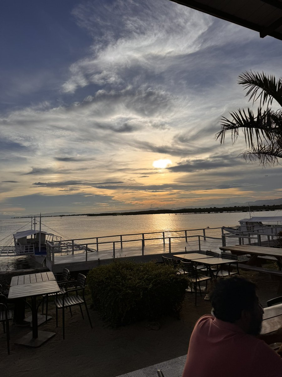 jesmay5983's tweet photo. 🌅 https://t.co/lz36S6hnk5