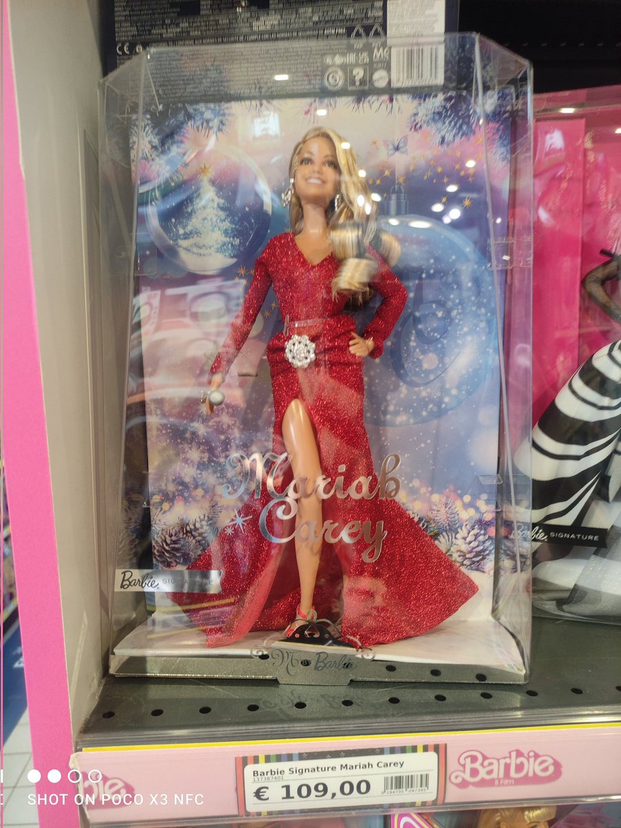 AlanGuerzoni's tweet photo. Sto arrivando merdeeeee!!
#MariahCarey #xmas
#toysmaronn
#algidastronza
#kentozzi https://t.co/YjVISkDcxD