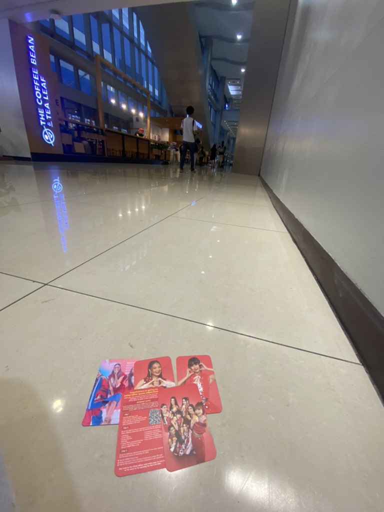 jangyouh's tweet photo. wts bini group pc drop budget nlng here sa smx rn https://t.co/NyVWplH8m5