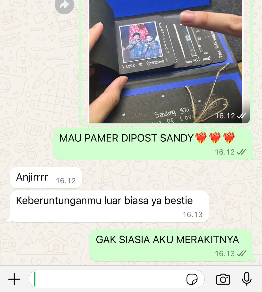 katazazak's tweet photo. Lagi-lagi rekanku sangat support dan antusias karena tau gimana aku membuatnya😭🥰 https://t.co/Kcf1eou8DK