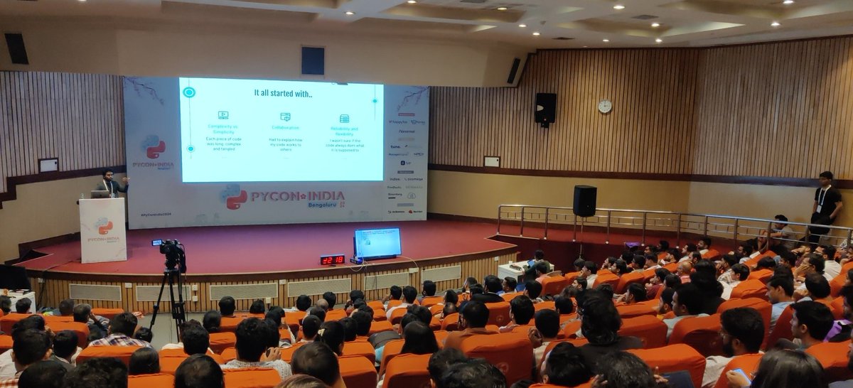 Jam packed auditorium for <a href="/anujmenta/">Anuj Menta</a>'s talk on Software Engineering Principles at #pyconindia