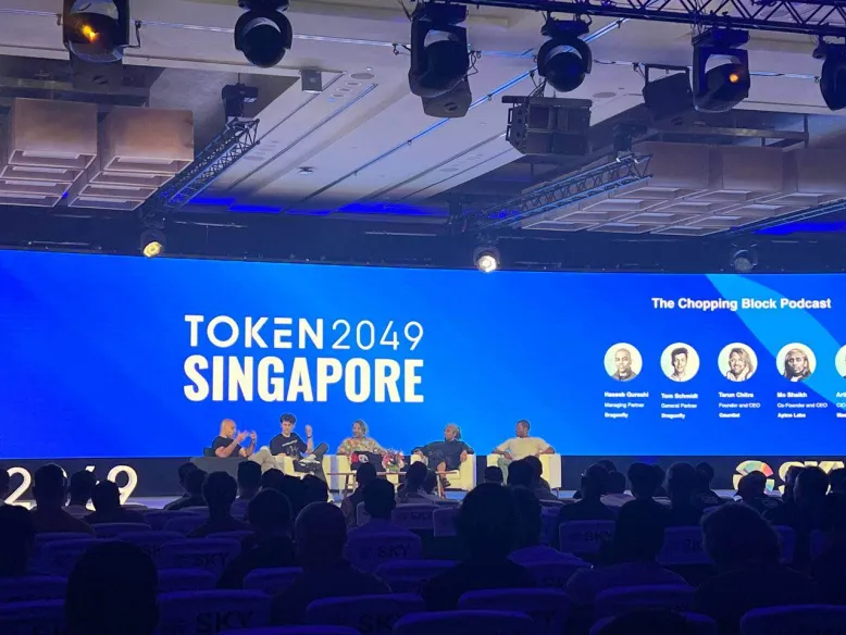 HoloLabs tweet media
