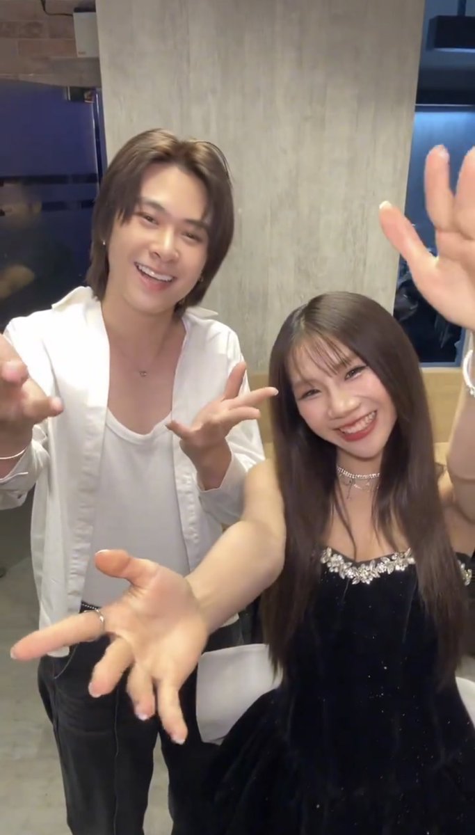 ankarinp's tweet image. ทนตกับ #สนทนาchallenge ของน้องอิงโกะก็คือ
3คน3สไตล์มากกก พี่เช่พี่คนโตมาในลุคคุณชายนิ่งๆเท่ๆ พี่เติร์ดพี่คนรองก็แสนอบอุ่น ส่วนนจกนี่เหมือนพี่ชายที่พร้อมจะซนไปกับน้องสาว

เอ็นดูมากกกก น้องอิงโกะเก่งงง ทนตเก่งง🥺🫳🏻