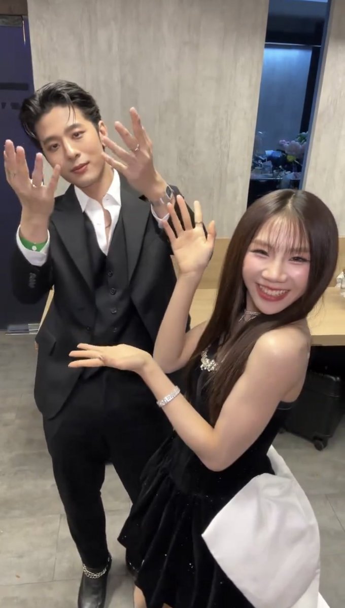 ankarinp's tweet image. ทนตกับ #สนทนาchallenge ของน้องอิงโกะก็คือ
3คน3สไตล์มากกก พี่เช่พี่คนโตมาในลุคคุณชายนิ่งๆเท่ๆ พี่เติร์ดพี่คนรองก็แสนอบอุ่น ส่วนนจกนี่เหมือนพี่ชายที่พร้อมจะซนไปกับน้องสาว

เอ็นดูมากกกก น้องอิงโกะเก่งงง ทนตเก่งง🥺🫳🏻