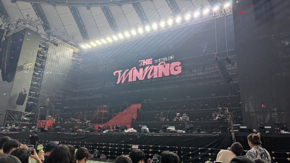 __InvU's tweet image. Day 2 view, last show of the tour 🥺

#아이유 #IU
#THE_WINNING #HEREH_ENCORE