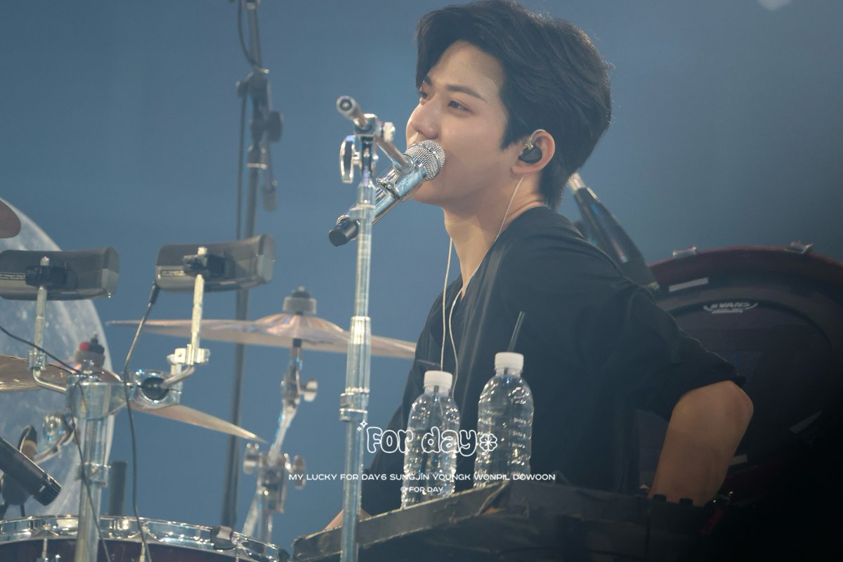 240922 PRE

#데이식스 #성진 #박성진 #영케이 #강영현 #원필 #김원필 #도운 #윤도운 #SUNGJIN #YOUNGK #WONPIL #DOWOON #DAY6 <a href="/day6official/">DAY6</a>