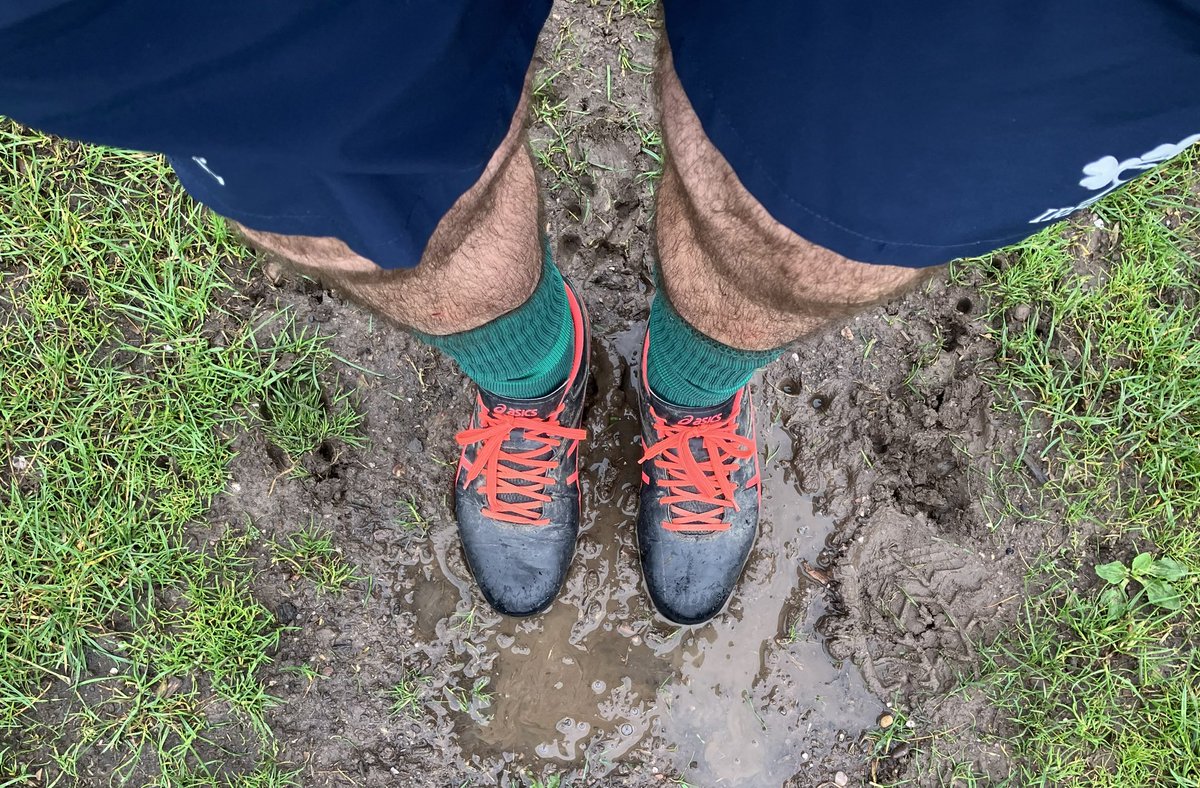 asifamhp's tweet photo. Whose smart idea was this then? @CampHillRugby #AMHPref in the pissing rain #AMHPsnackโ๏ธ https://t.co/pDVfyDeqEC