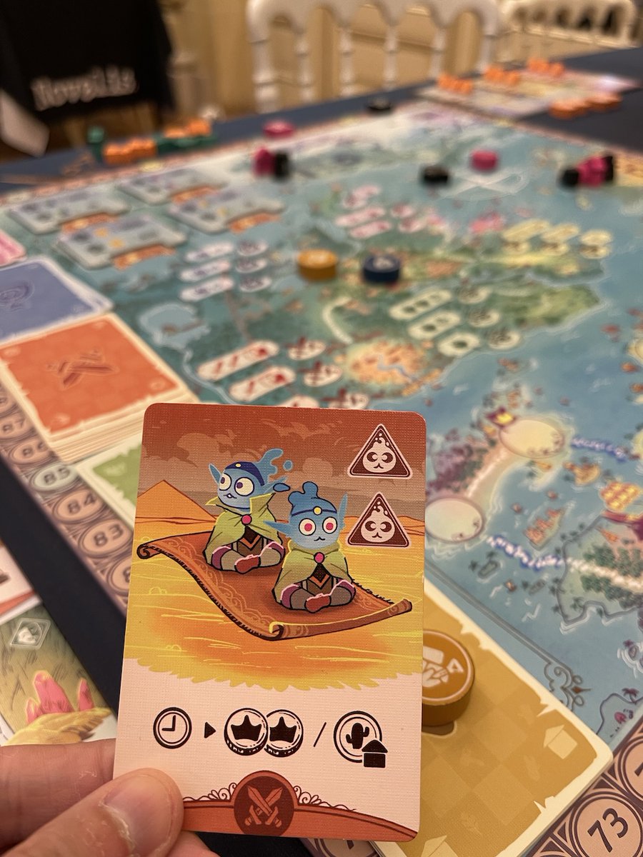 On découvre Navoria
🏠 @Sylex_games / 🏢 @Asmodee_fr 
🤔 Meng Chunlin
🎨 Meng Chunlin
👨‍👩‍👧‍👦 2 à 4 joueurs
🎲 12 ans et +
⏰ 40 minutes
=&gt; akoatujou.fr/navoria/ #j2s