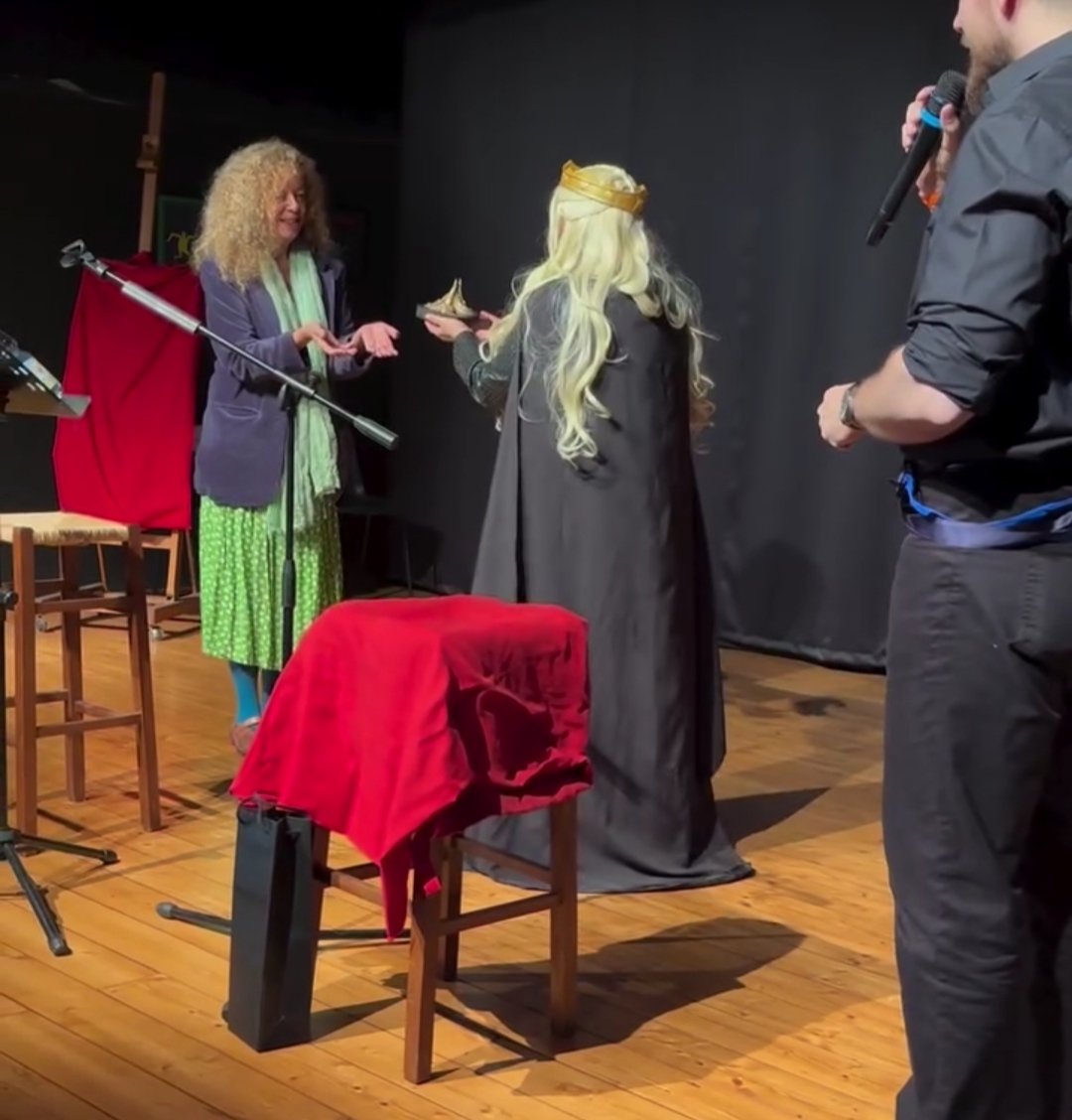 Il premio più bello (consegnato da Rhaenyra in persona, oh). Grazie Fantastika e <a href="/AistItalia/">Studi Tolkieniani</a>