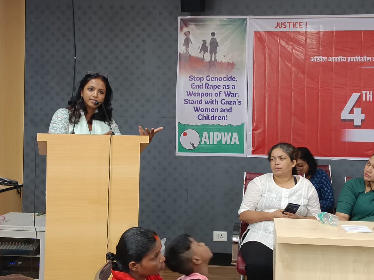 shreyajui's tweet photo. .@Aipwa_delhi 4th State Conference! Speakers .@nehadixit123 &amp; .@NidhiSuresh_ addressed the audience.

Naari Shakti Zindabaad https://t.co/b9SFRFElGr