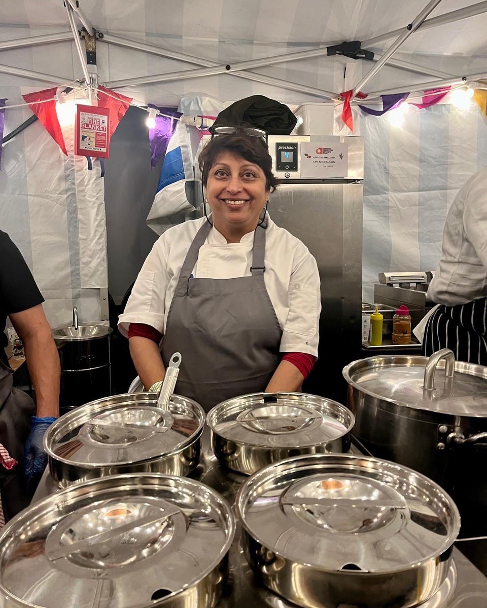 MrsTodiwala's tweet photo. What a rewarding day at the castle @afoodfestival ❤️ #Dragonchicken #Dosas https://t.co/WlCGslTYAu