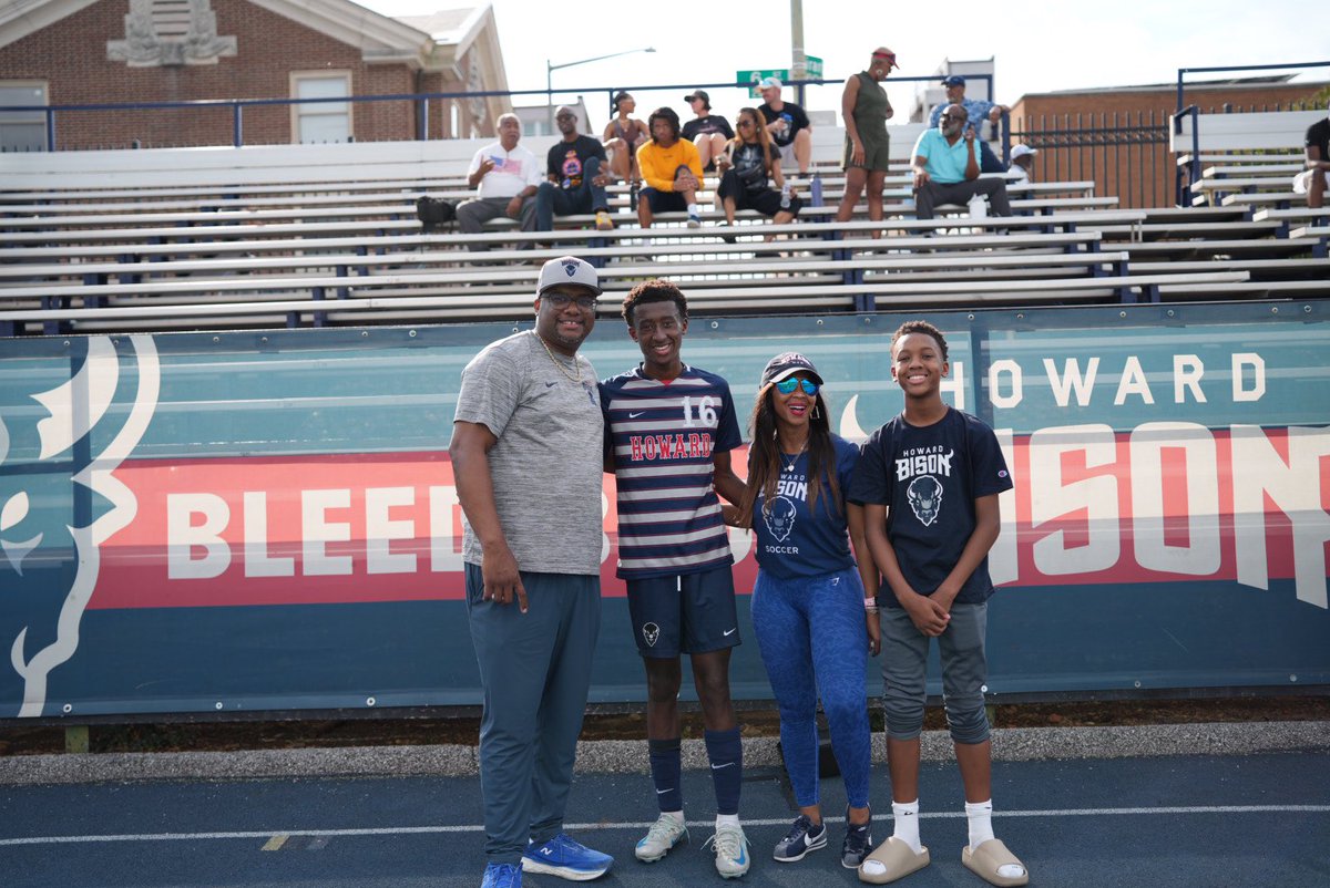 Zacharie J Simmons 2024 Howard University Commit!! tweet media