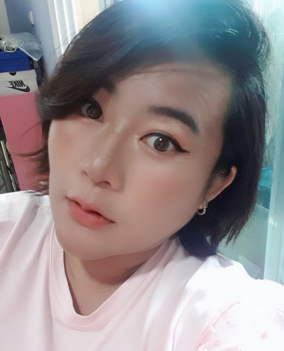 เตรียมออกไปวิ่งลดความอ้วนบ้างไรบ้างวันนี้^^