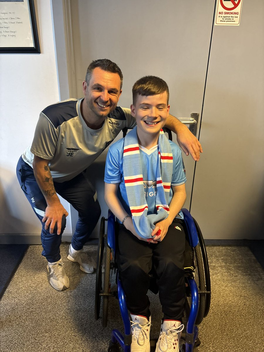 Paul Ross ⭐️⭐️🩵🩵 #shewore tweet media