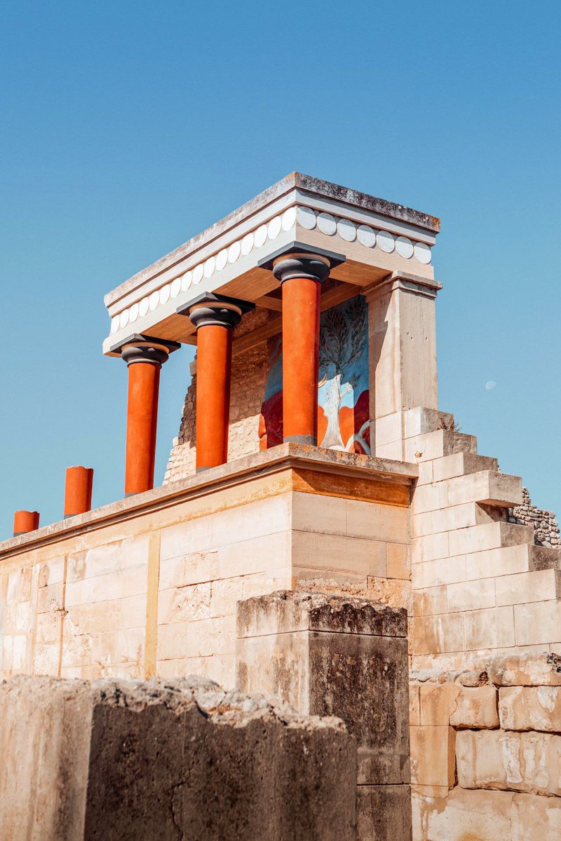 Knossos Palace 🇬🇷🏛️
Crete, Greece