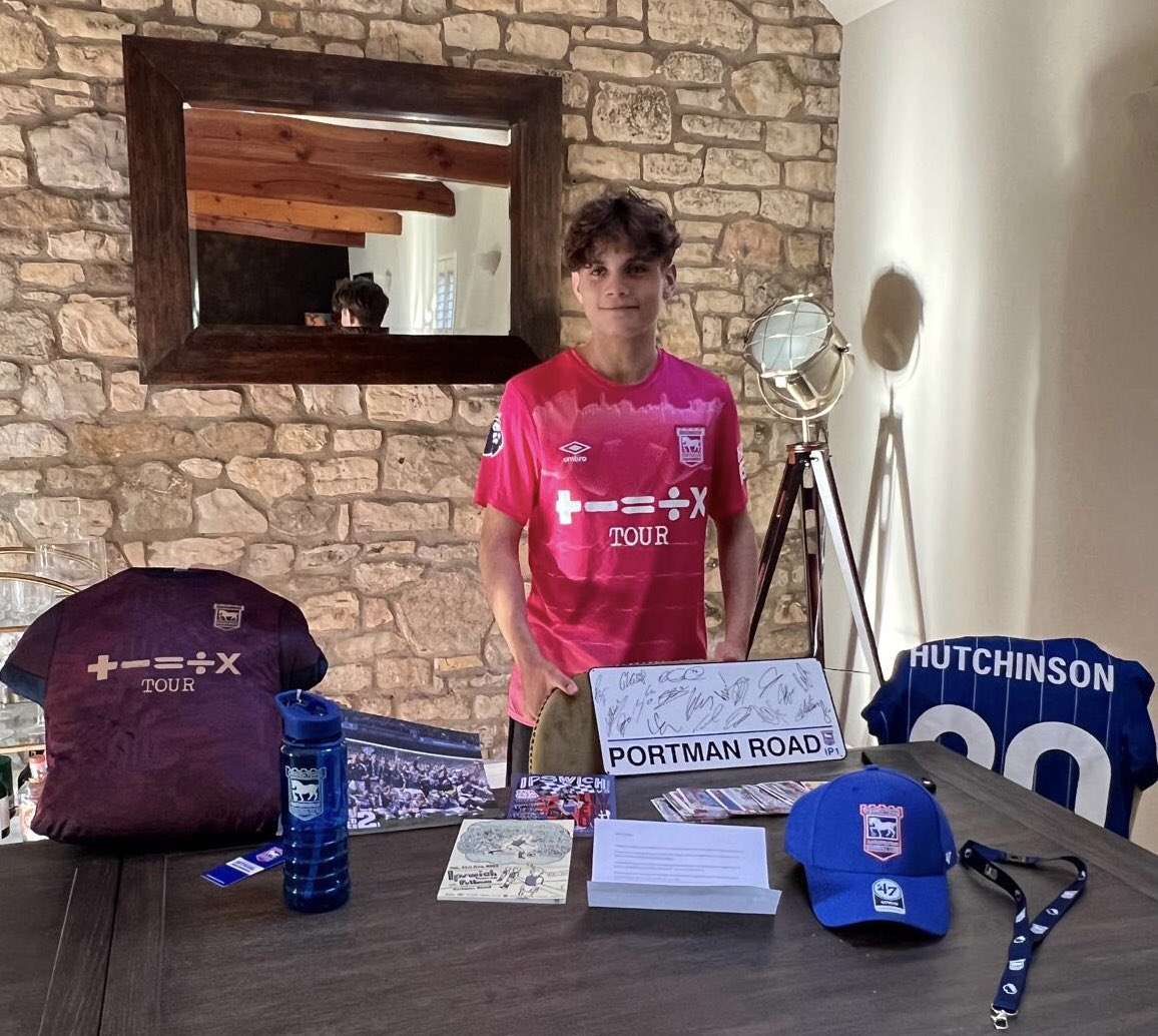 When #ITFC heard last week of 14-year old huge <a href="/IpswichTown/">Ipswich Town</a> supporter George being diagnosed with Osteosarcoma needing intensive chemotherapy, they immediately sent him this package &amp; matchday invitation. George &amp; family overwhelmed by Ipswich kindness at a difficult time.🙏👏 💙