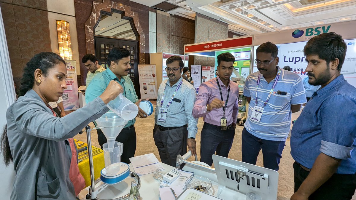 vTitan_Corp's tweet photo. Engaging Conversations with Our #AccuflowUro Solution!
#TAPASUCON2024 #Uroflowmetry #AccuflowUro #UrologyConference #ChennaiEvents #HealthcareInnovation #vTitan #Expo #Urologists https://t.co/YIK9U04siK