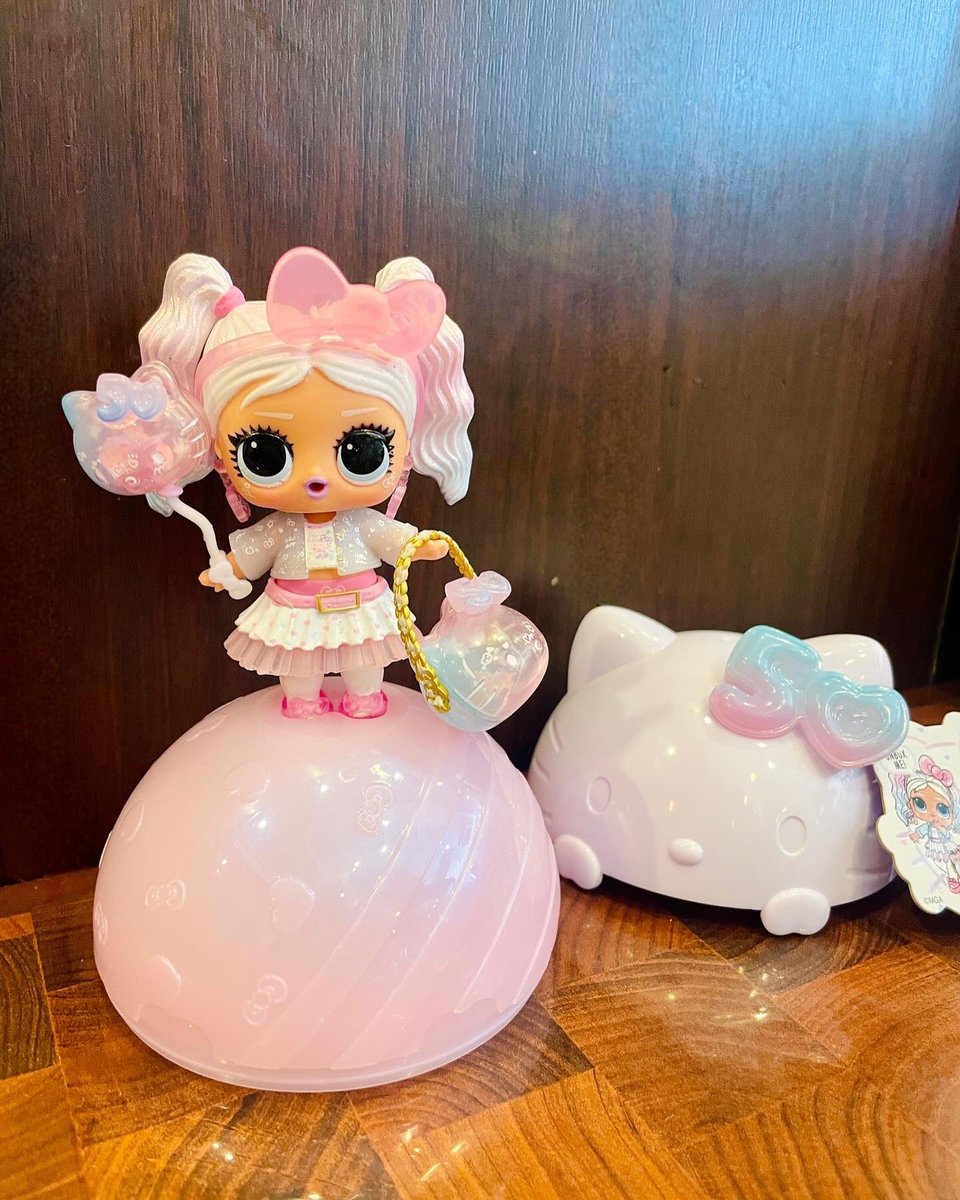 ai_yoshina29ga's tweet image. LOLsurprise とハローキティ50周年コラボ🎀
可愛い🩷🩷🩷
#lolsurprise 
#ハローキティ
#好きなもの