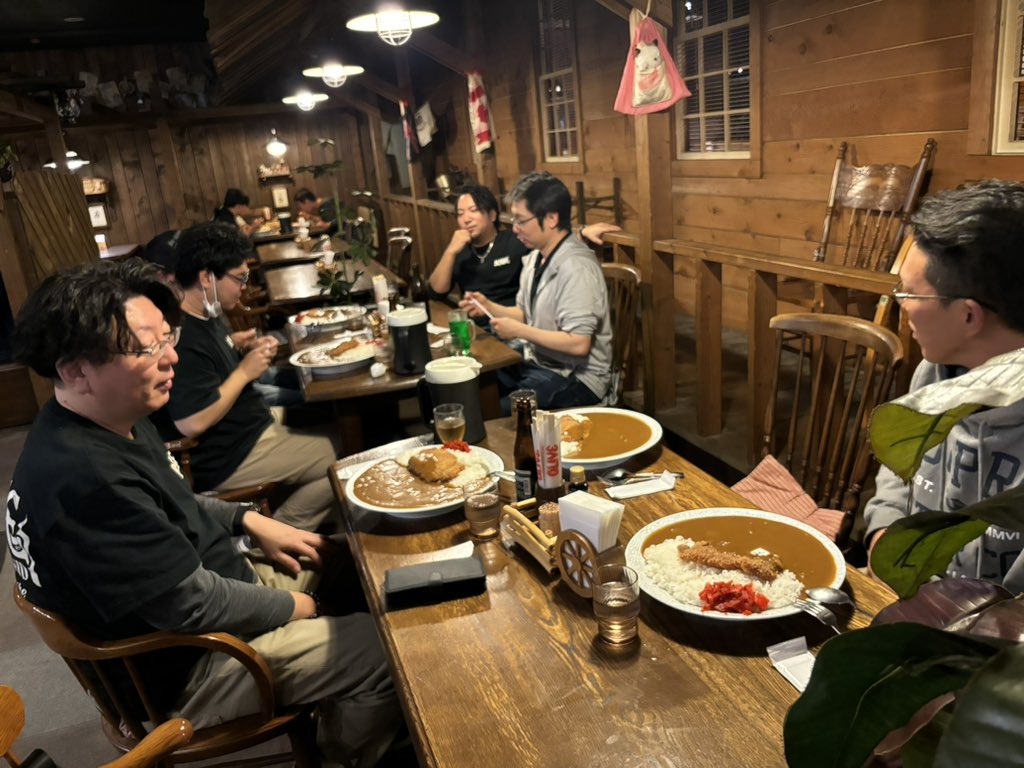 MITTO_STRC's tweet image. 今日はハイファイブ✨bmax、オープン予選敗退でした😖全然合わせられなかったけど、チムメンのTAROさんが優勝したからめっちゃ嬉しい🎉オリーブで祝勝会🎖️運営、参加されたみなさんありがとうございました🙇
＃HIFIVE ＃ミニ四駆