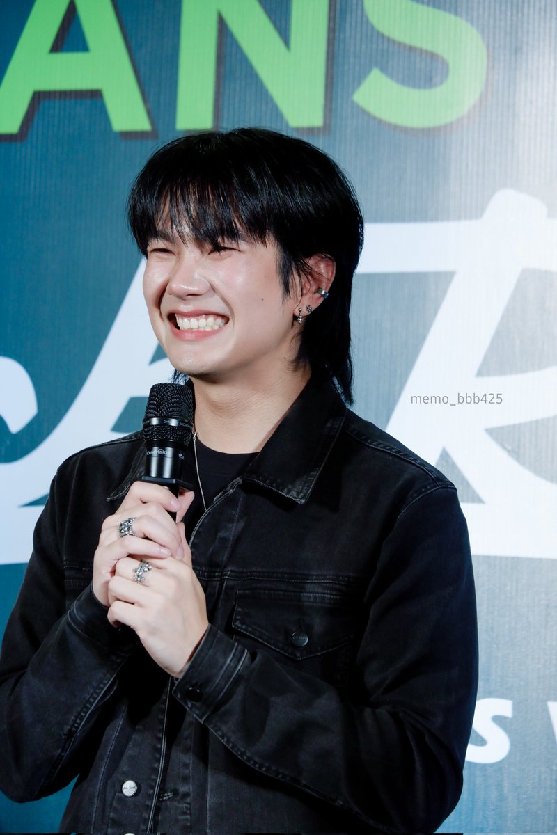 My Love 💙💙💙

Build Wearing Denim #RBSJackRusselXBuild #BuildJakapan 
<a href="/JakeB4rever/">BIU.</a>