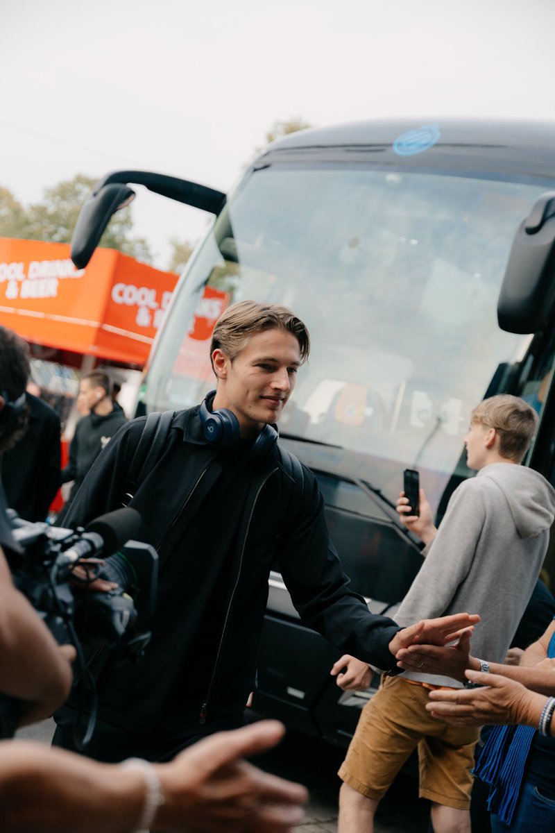 ClubBrugge's tweet photo. 🔵⚫️ check-in. #CLUGNT https://t.co/sXDintE6OR
