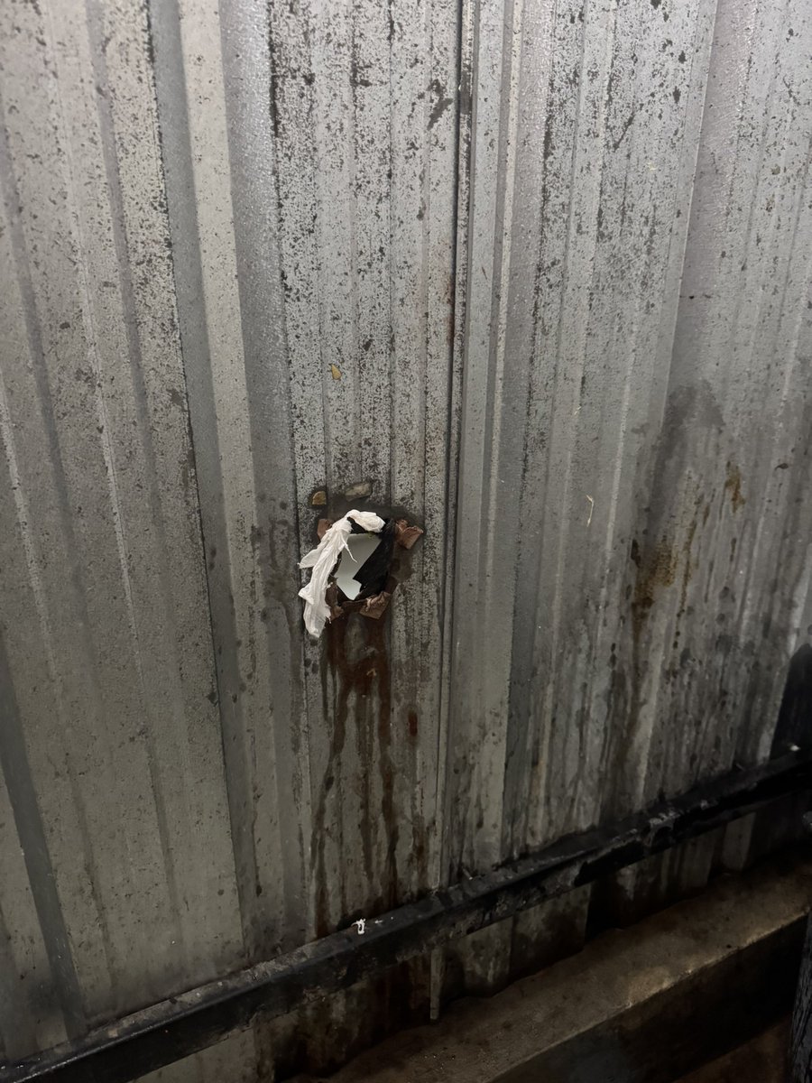 มาส่องดูของเพื่อนบ้านสักหน่อย ไม่ต้องถามนะว่าเเถวไหน ไม่ขอบอกลายละเอียด