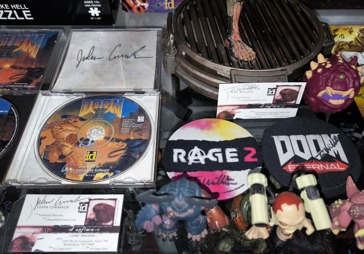 Doom_Collector's tweet photo. İmzalı kartlar :)
#TimWillits #JohnCarmack #idSoftware #Doom https://t.co/viPedyJUdB