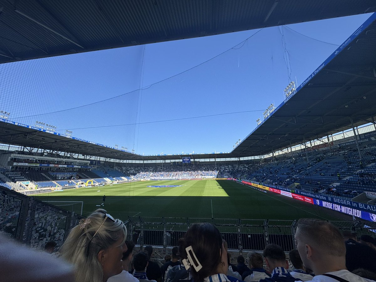 da sind wa <a href="/AlphaChi187/">ꎭꍏꋪꀘ</a> <a href="/KarlsruherSC/">Karlsruher SC</a> 💙🤍