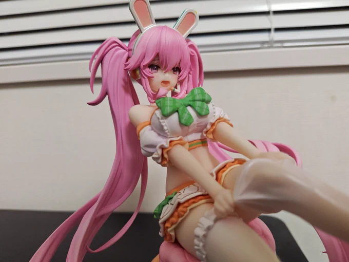 エマちゃんのフィギュア届いた!かなりよく作られてるし、お顔もちゃんとイラスト通りなのでとても良き良き 